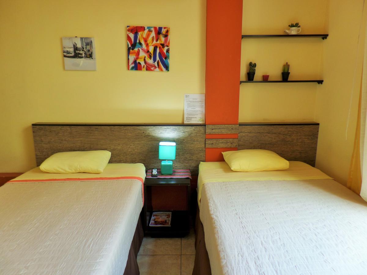 Razz Hotel 2* Lima
